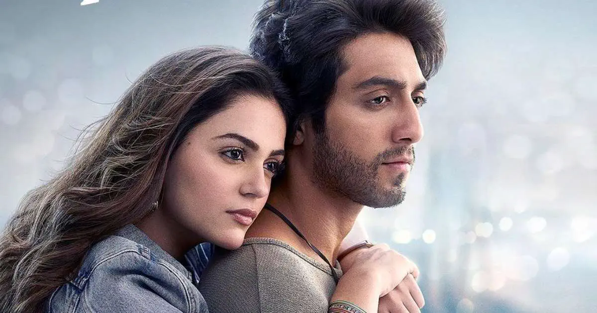 Image of scene from the film Saiyaara