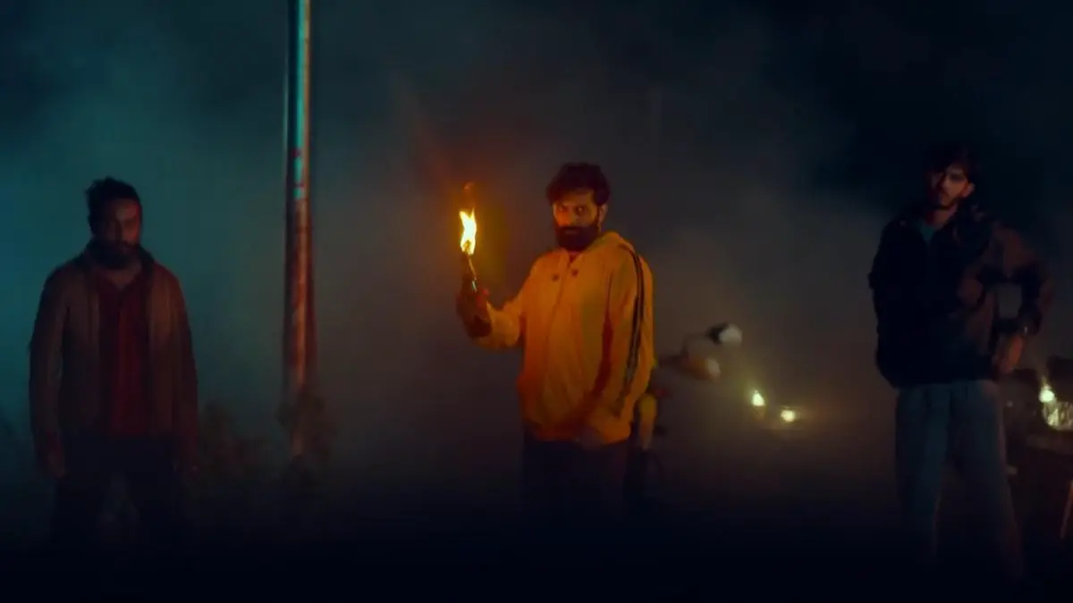 Image of scene from the film Sangarsha Ghadana (The Art of Warfare)