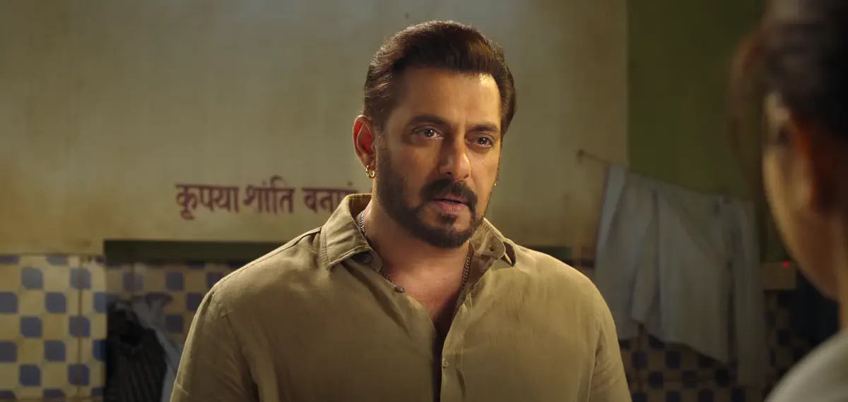 Image of scene from the film Sikandar