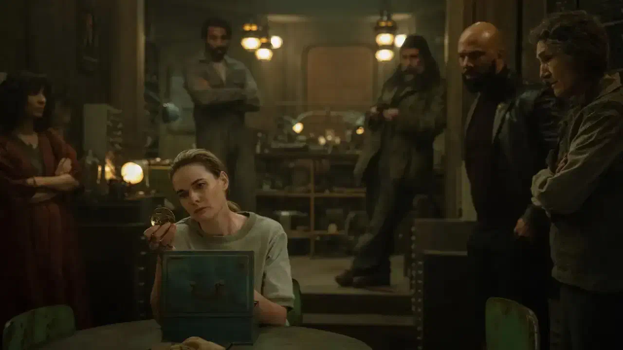 Image of scene from the film Silo S03