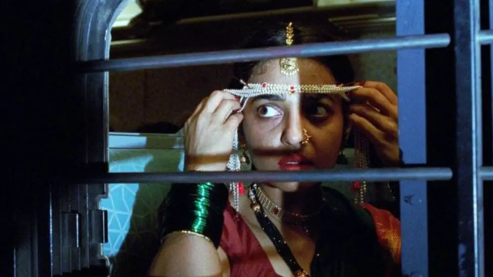 Image of scene from the film Sister Midnight