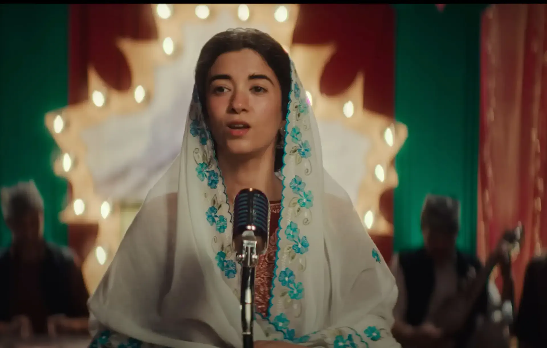 Image of scene from the film Songs of Paradise