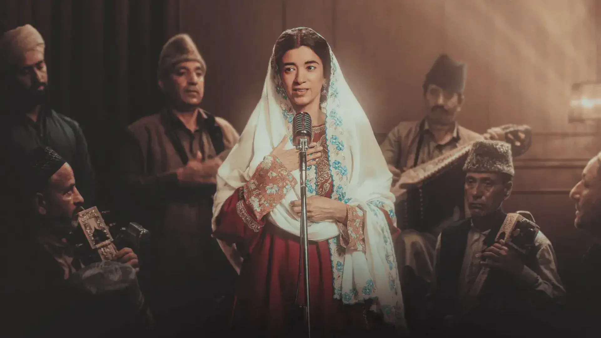 Image of scene from the film Songs of Paradise