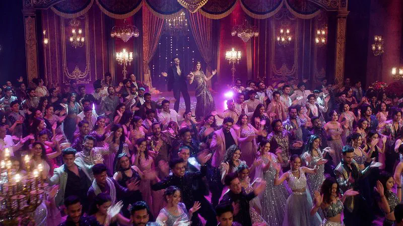 Image of scene from the film Tu Meri Main Tera Main Tera Tu Meri