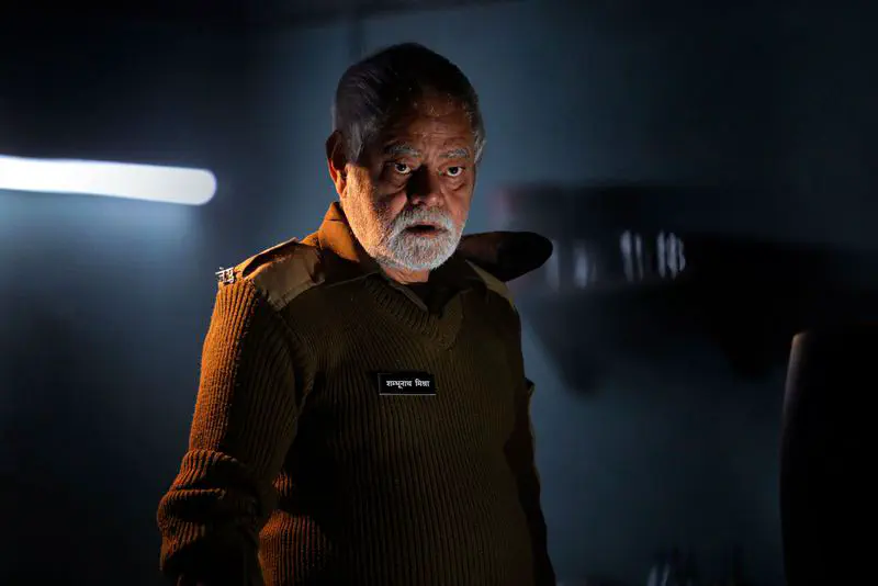 Image of scene from the film Vadh 2