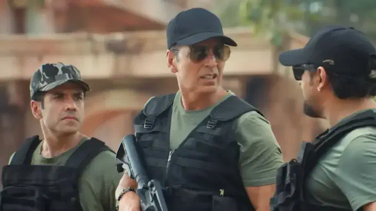 Image of scene from the film Welcome to the Jungle