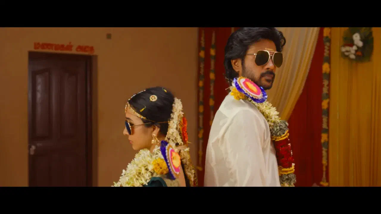 Image of scene from the film Modha Rathri