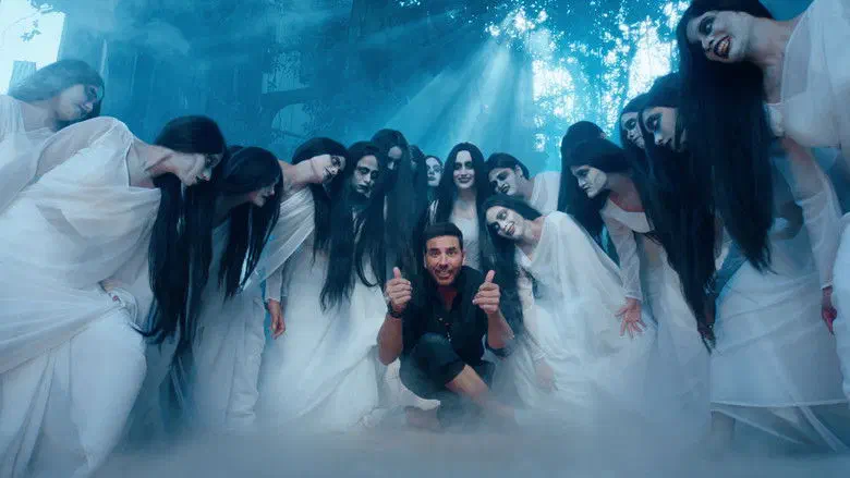 Image of scene from the film Bhooth Bangla