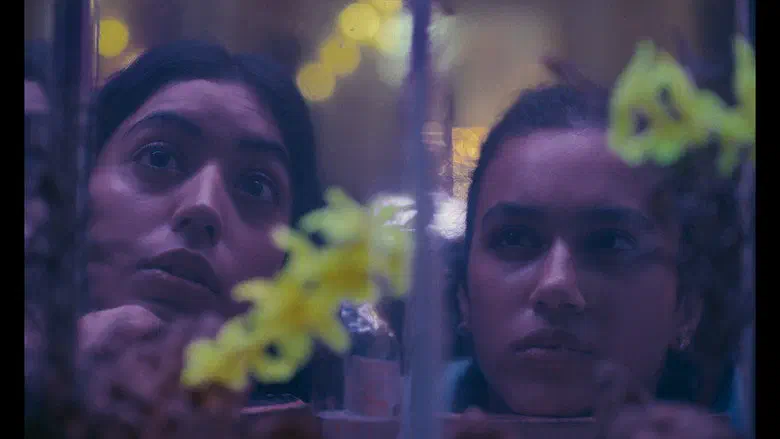 Image of scene from the film Bobby Beauty Parlour