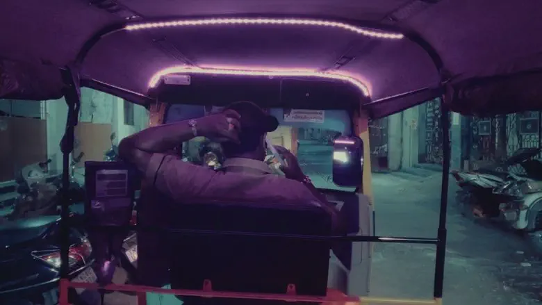 Image of scene from the film Auto Queens