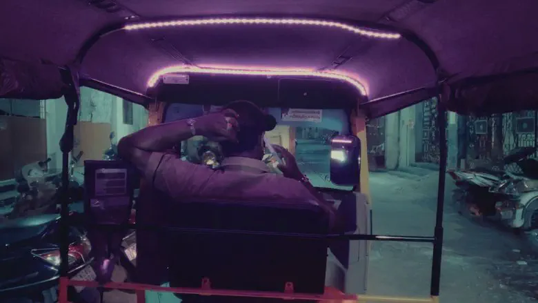 Image of scene from the film Auto Queens