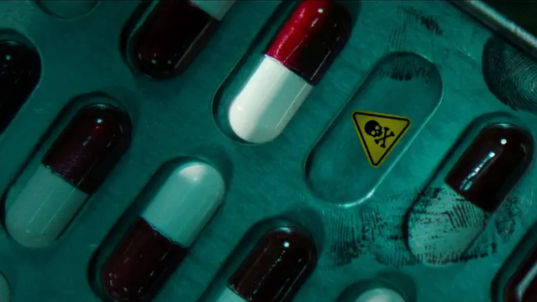 Image of scene from the film Cold Case: The Tylenol Murders