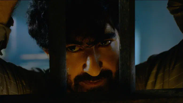 Image of scene from the film Keu Bole Biplobi, Keu Bole Dakat