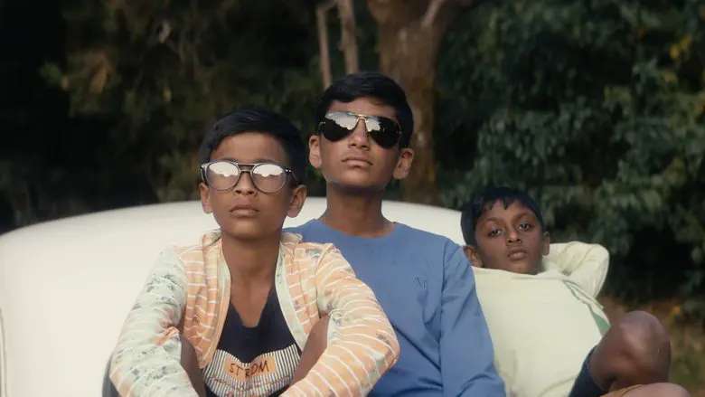 Image of scene from the film Naangal