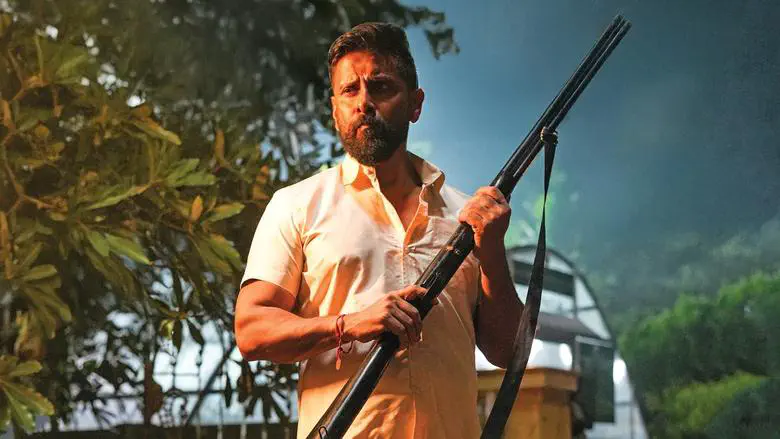Image of scene from the film Veera Dheera Sooran 2