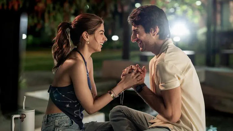 Image of scene from the film Nadaaniyan