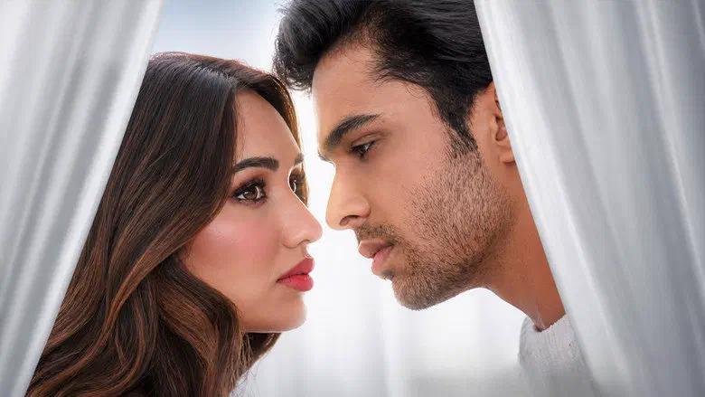 Image of scene from the film Tera Yaar Hoon Main