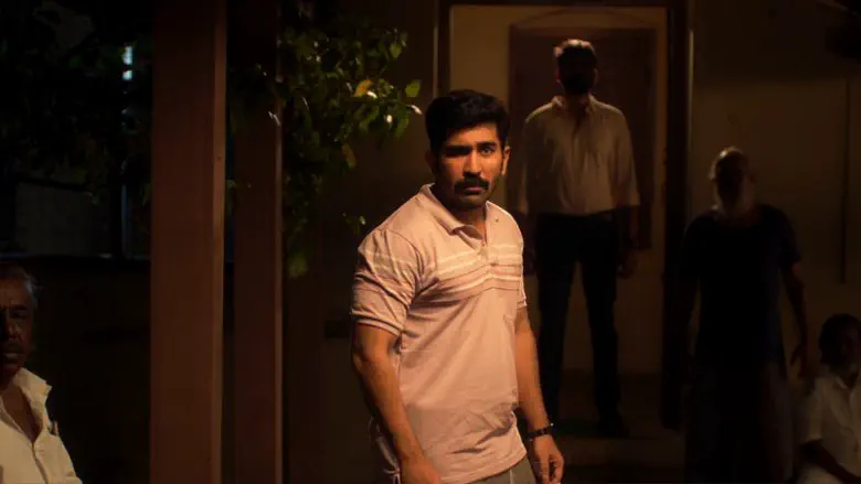 Image of scene from the film Shakthi Thirumagan