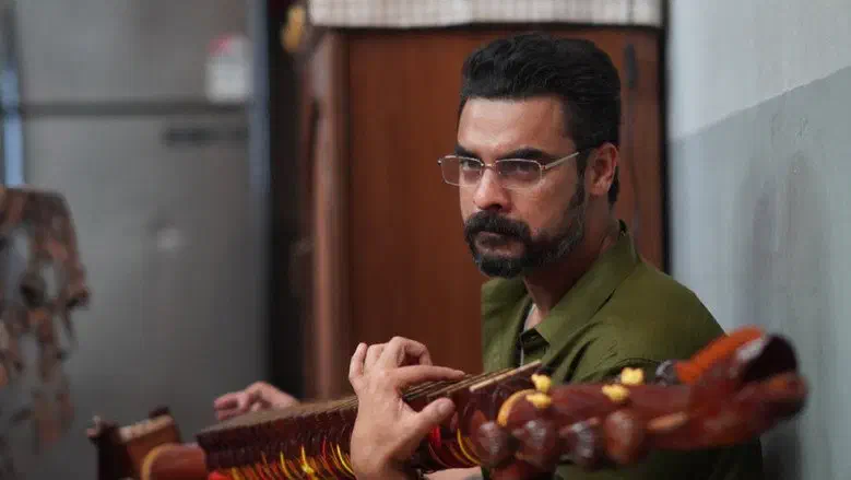 Image of scene from the film Athiradi